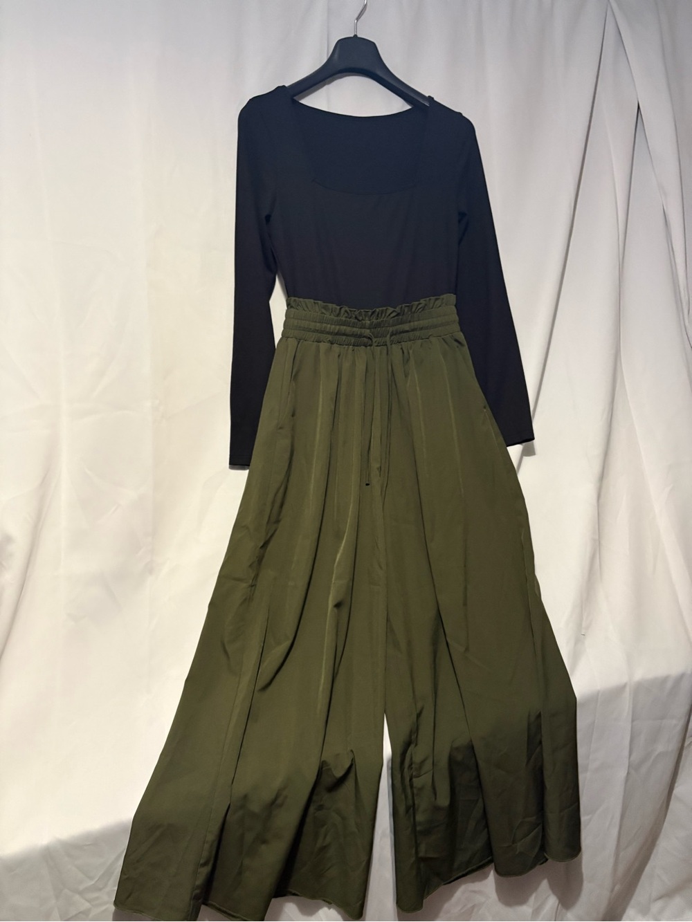 High-Waist Olive Green Wide-Leg Women's Pants with attached top - Picture 5 of 10